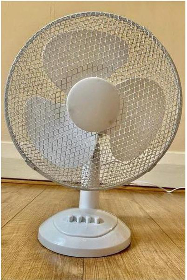 High Quality 12 Inch Fan, 3 speeds, oscillation from left to right, can be tilted up or down, fully complies with EU/ UK safety regulations - Hayati London