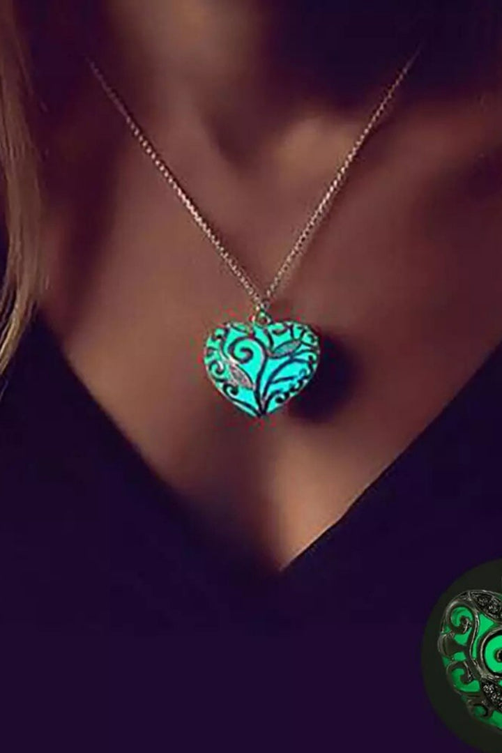 Women's Luminous Stone Heart Pendant Necklace, Glow in the dark. Silver Colour, Gift, Present for Special Occasion Birthday Graduation