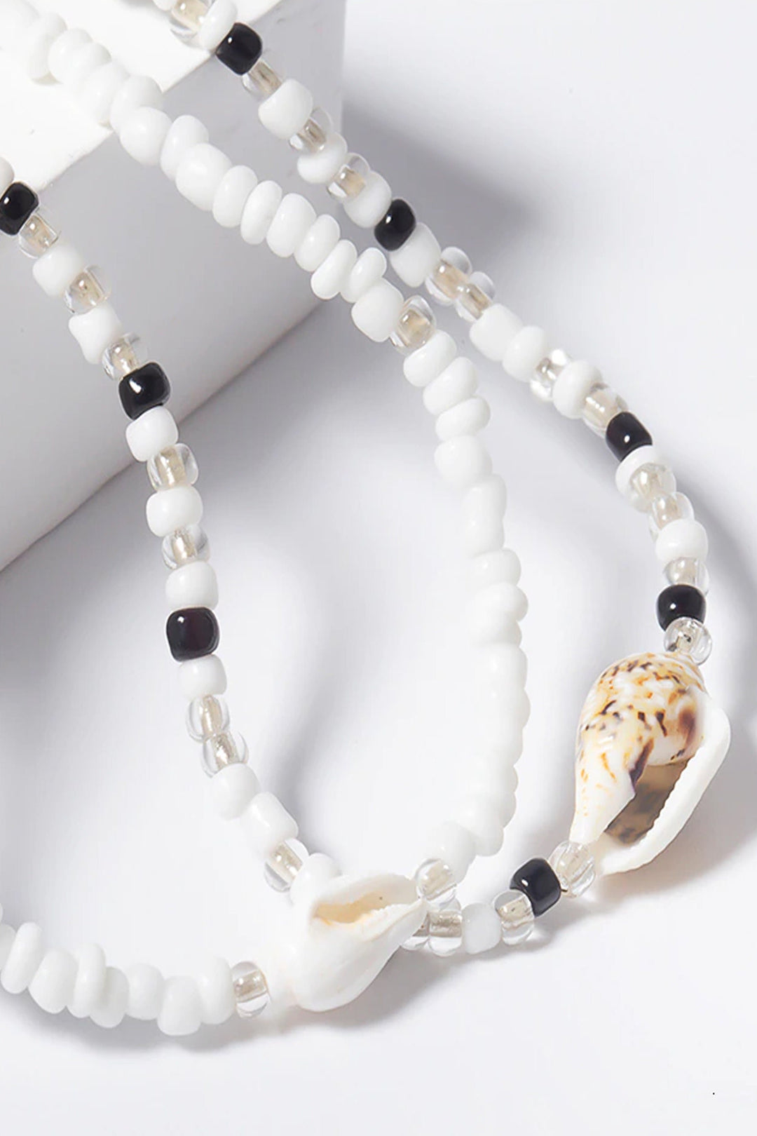 Y2K Conch Shell Decor Beaded Layered Choker Necklace, Surfer Choker Necklace, Boho Dainty Minimalist Jewelry, Beaded Crystal Necklace