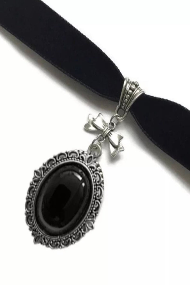 Black Velvet Choker Necklace jewelry, Women Gothic Vintage Victorian Black Ribbon Pendant Ladies Jewellery Collar Steampunk Fashion Cameo